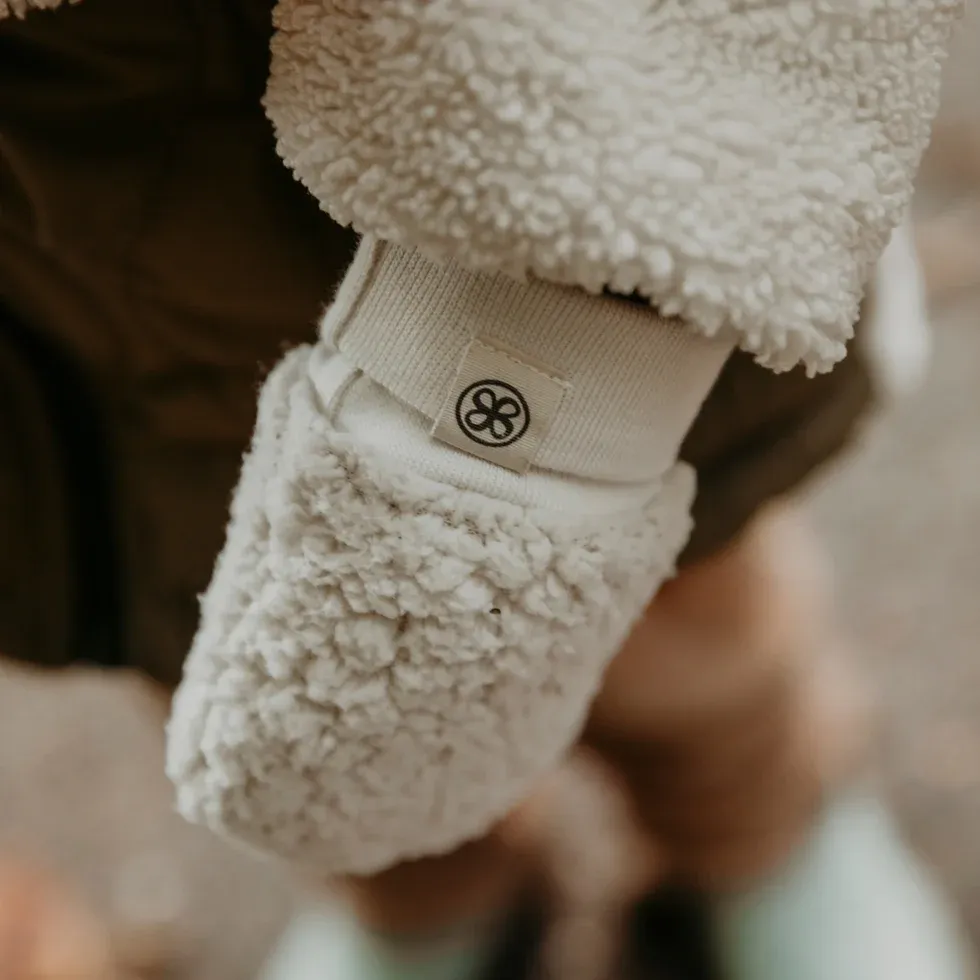 Teddy-kinderwanten-Details (1).webp