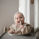 mushie--first-feeding-baby-spoon--blush-shifting-sand (1).webp